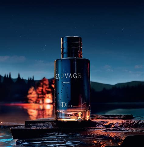 Christian Dior Sauvage .